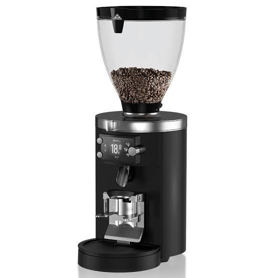 Professionelle Espresso-Mühle Mahlkönig E80W GbS in Schwarz mit großem Bohnenbehälter und Digitaldisplay für die Gastronomie.